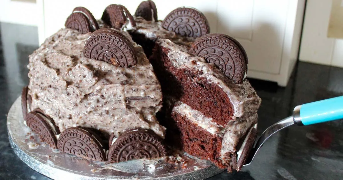 Gluten Free Cookie and Cream Cake